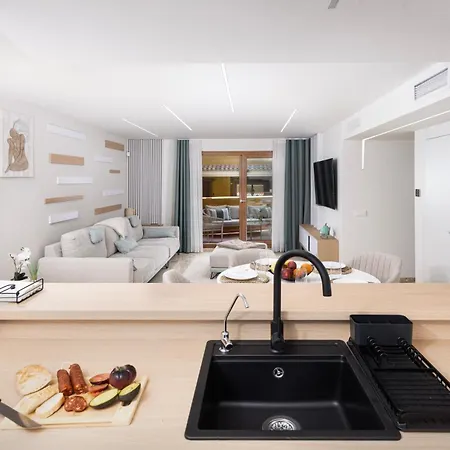 Cc8 Iii By Zanis Apartment